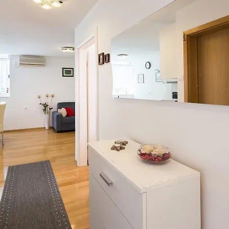 Mirjana Apartman